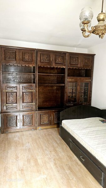 Mobila sufragerie si dormitor.